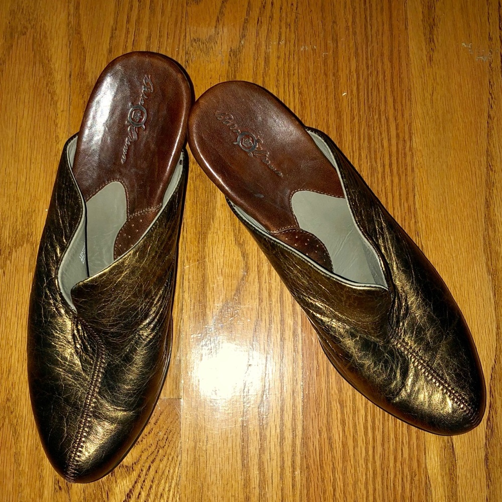 Born Crown Excellent Condition Antique Gold Mule